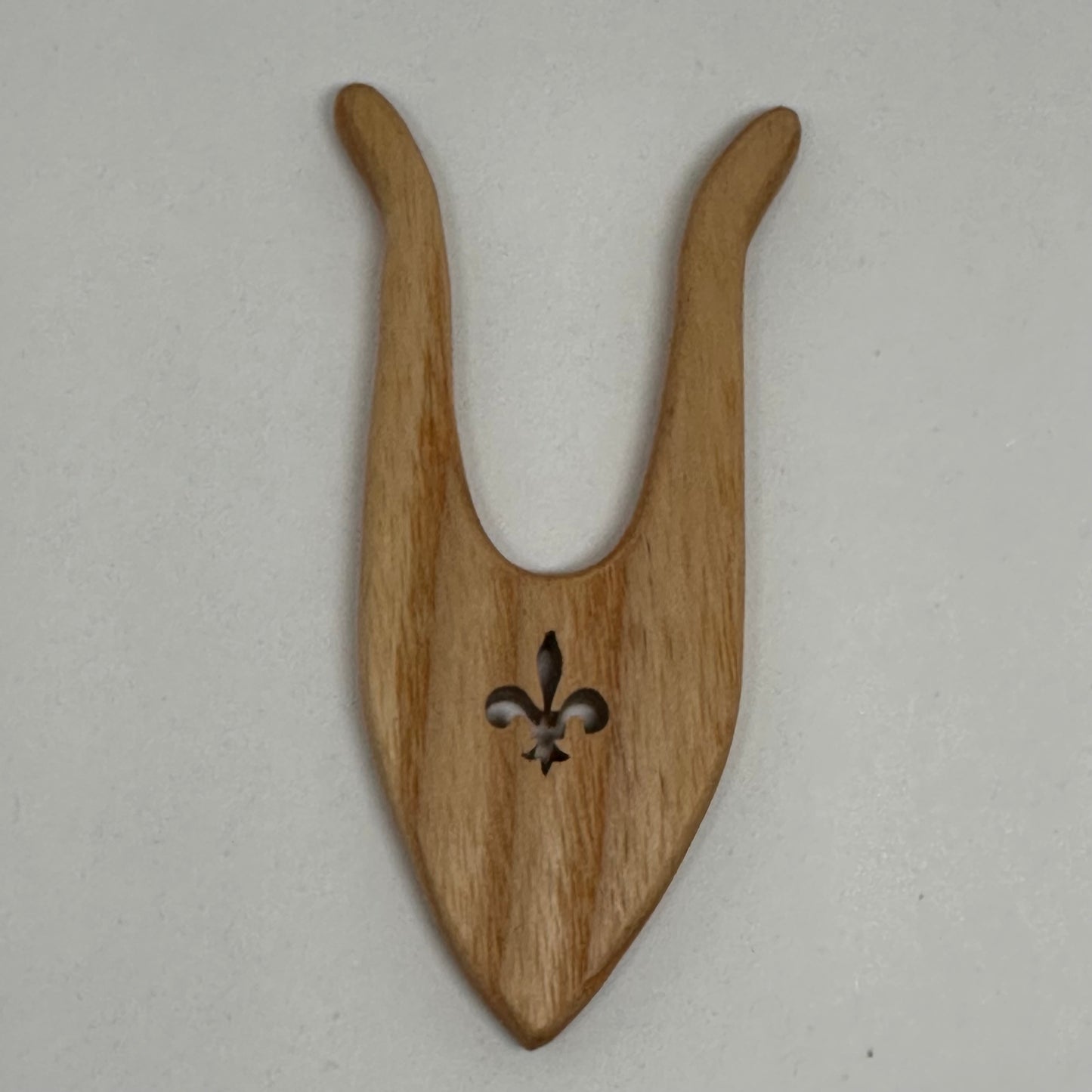 Scrolled Lucet - Fleur de Lis